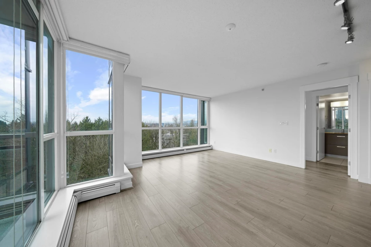 Family Room Photo of 908 13380 108 Avenue, Surrey, BC