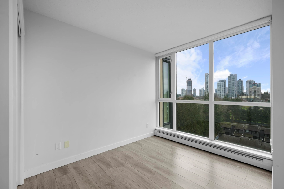 Laundry Room Photo of 908 13380 108 Avenue, Surrey, BC