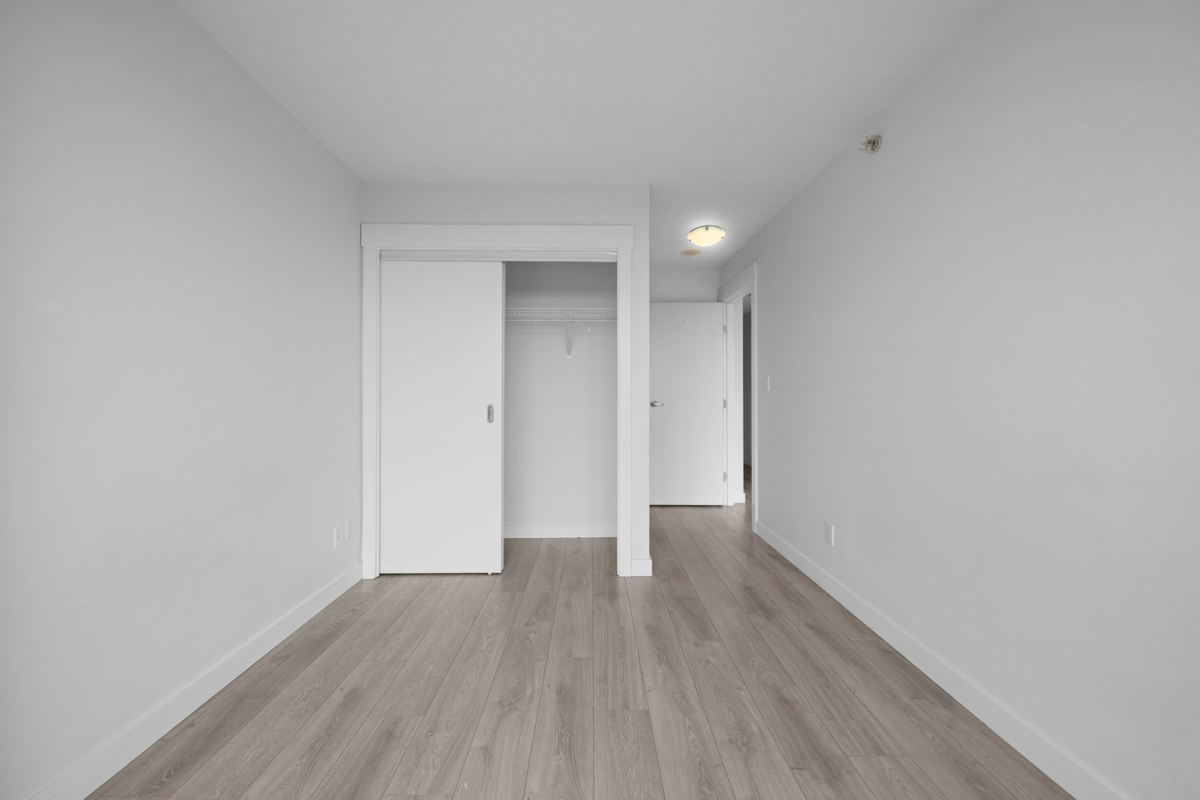 Office / Den Photo of 908 13380 108 Avenue, Surrey, BC