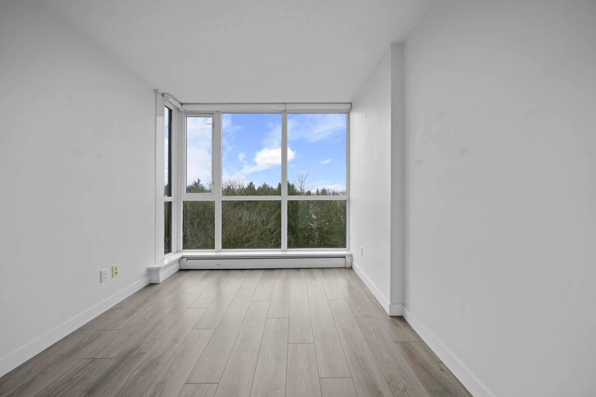 Powder Room Photo of 908 13380 108 Avenue, Surrey, BC