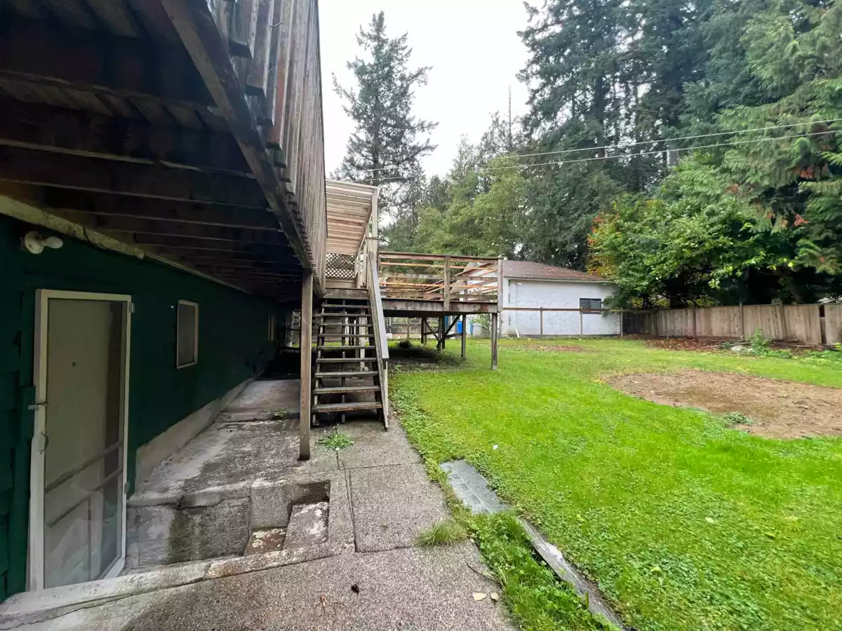 Guest Bathroom Photo of 10879 144a Street, Surrey, BC