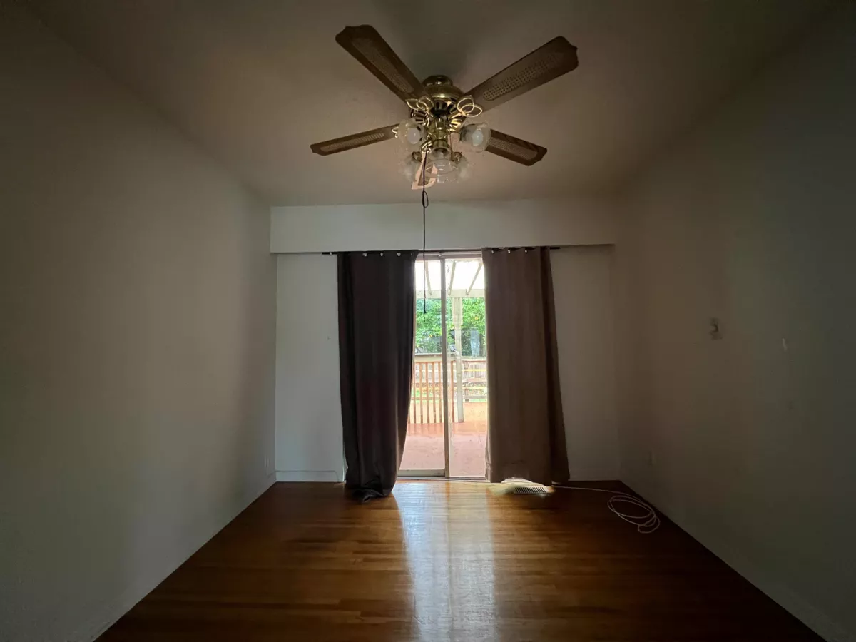 Kitchen Photo of 10879 144a Street, Surrey, BC