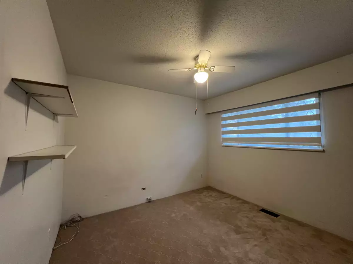 Walk-In Closet Photo of 10879 144a Street, Surrey, BC