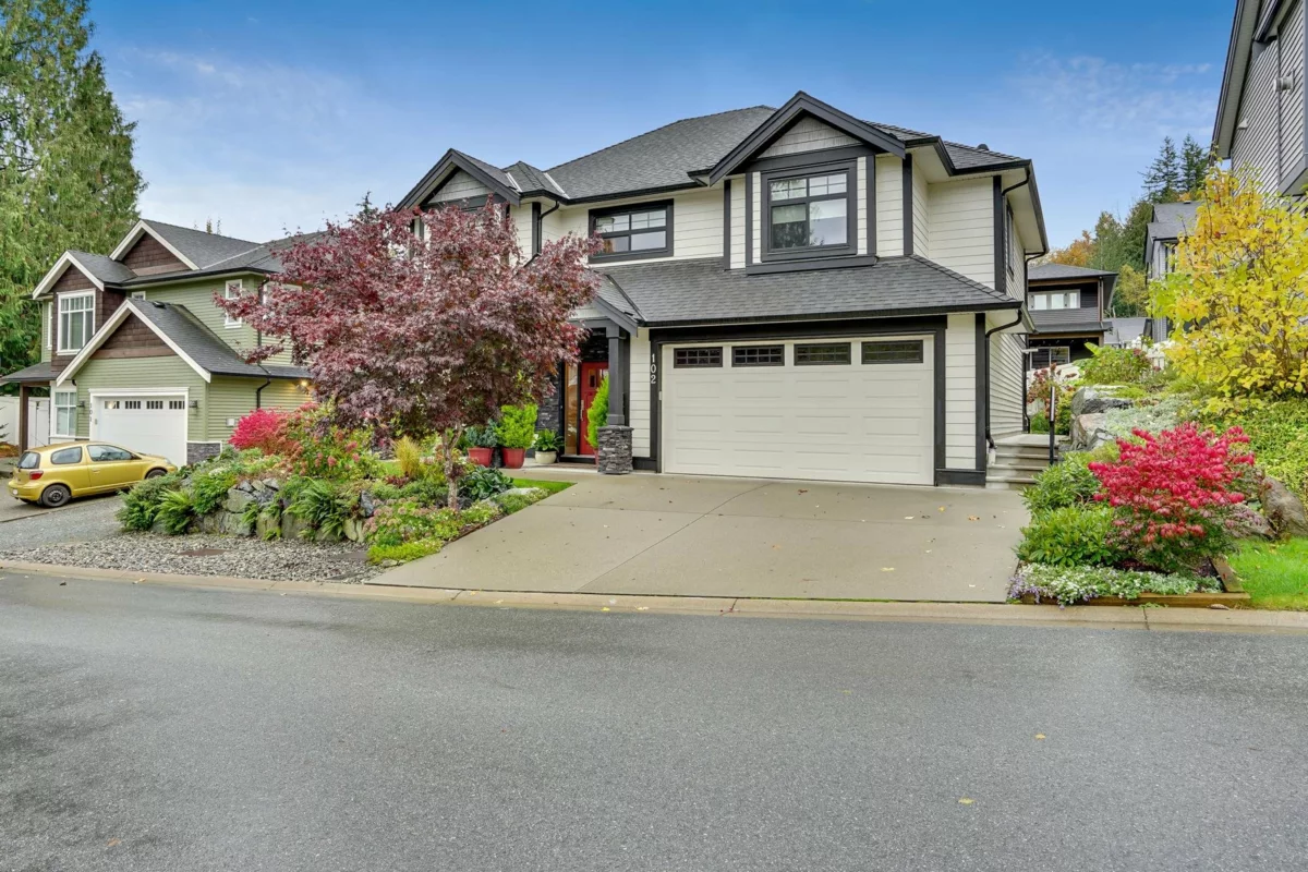 Exterior Front Photo of 102 4595 Sumas Mountain Road, Abbotsford, BC