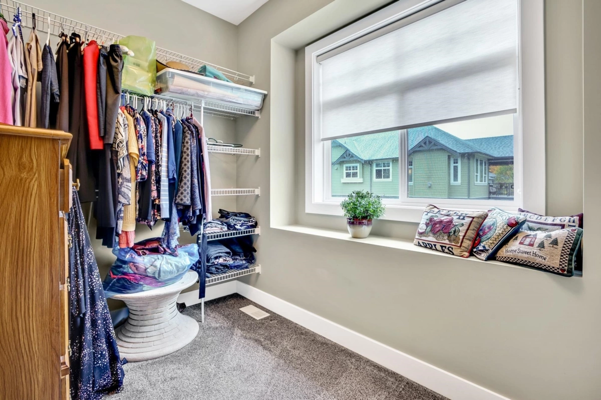 Staircase Photo of 102 4595 Sumas Mountain Road, Abbotsford, BC
