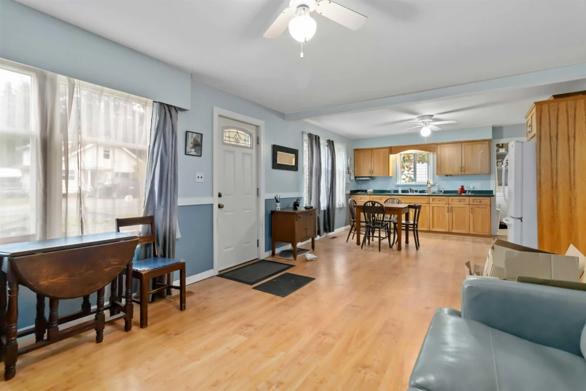 Family Room Photo of 32814 4th Avenue, Mission, BC