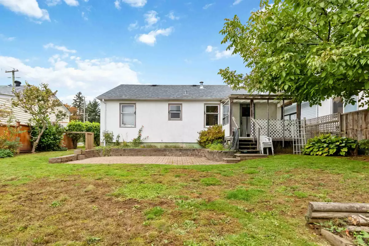 Staircase Photo of 32814 4th Avenue, Mission, BC