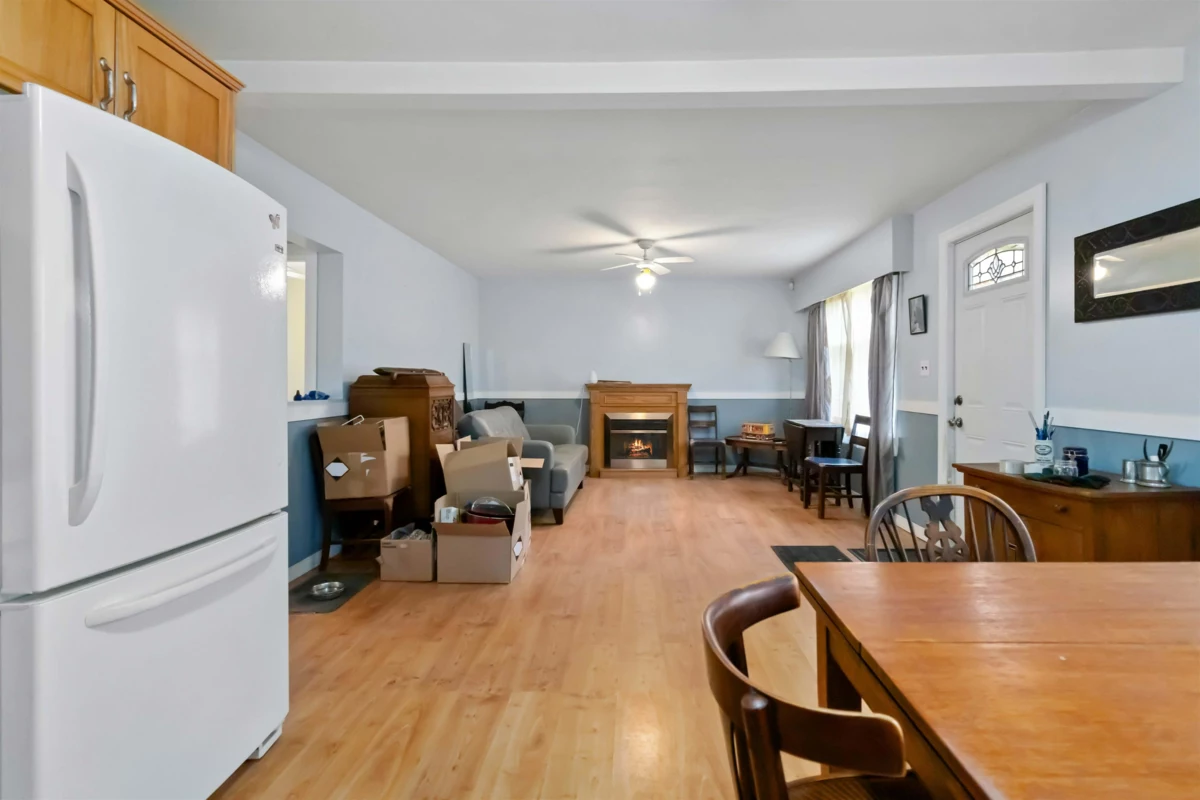 Walk-In Closet Photo of 32814 4th Avenue, Mission, BC