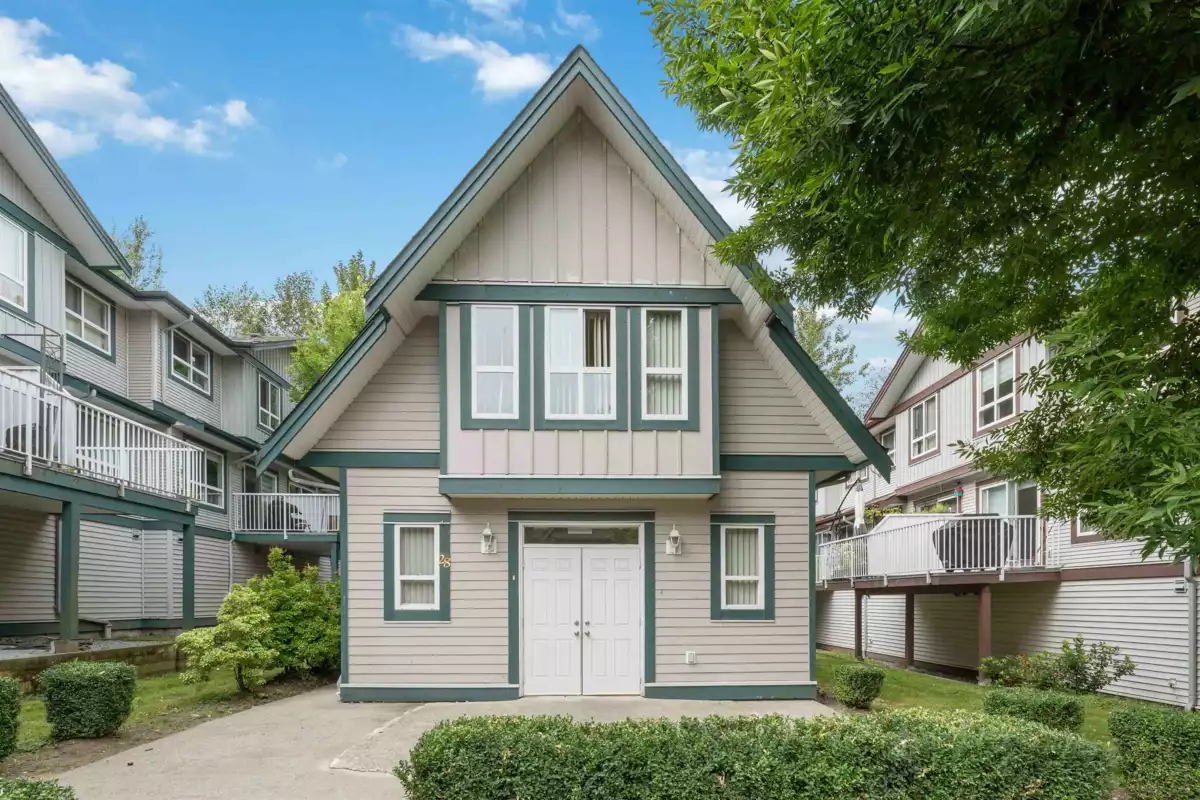 Backyard Photo of 3 12730 66 Avenue, Surrey, BC