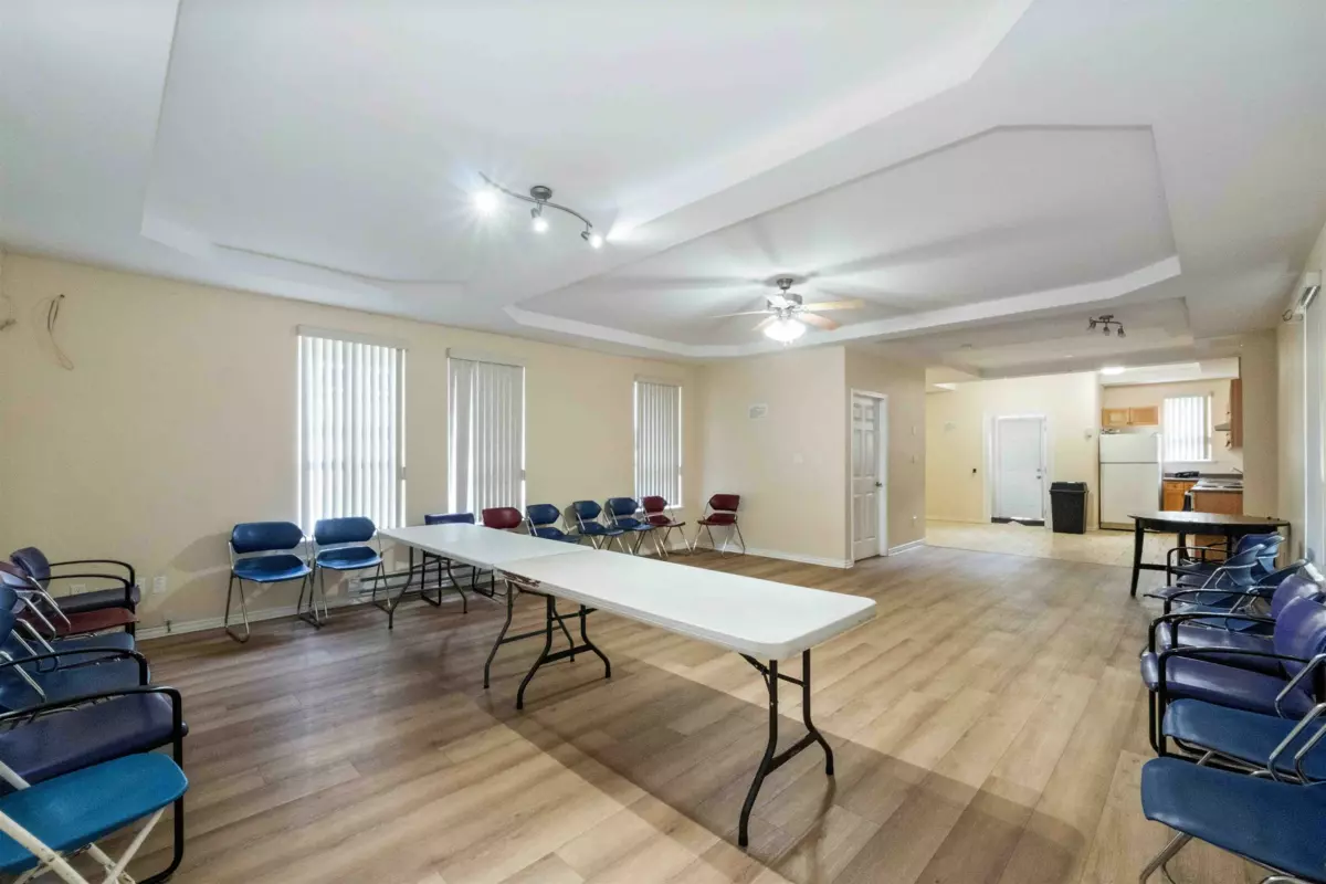 Front Yard Photo of 3 12730 66 Avenue, Surrey, BC