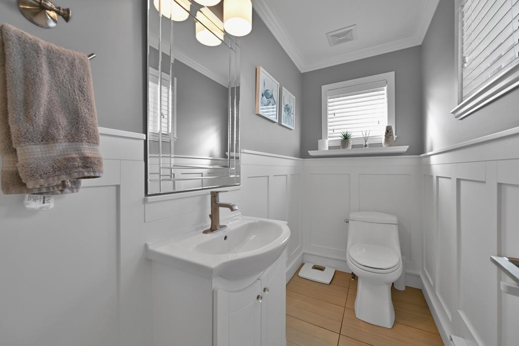 Loft / Bonus Room Photo of 15 7198 179 Street, Surrey, BC