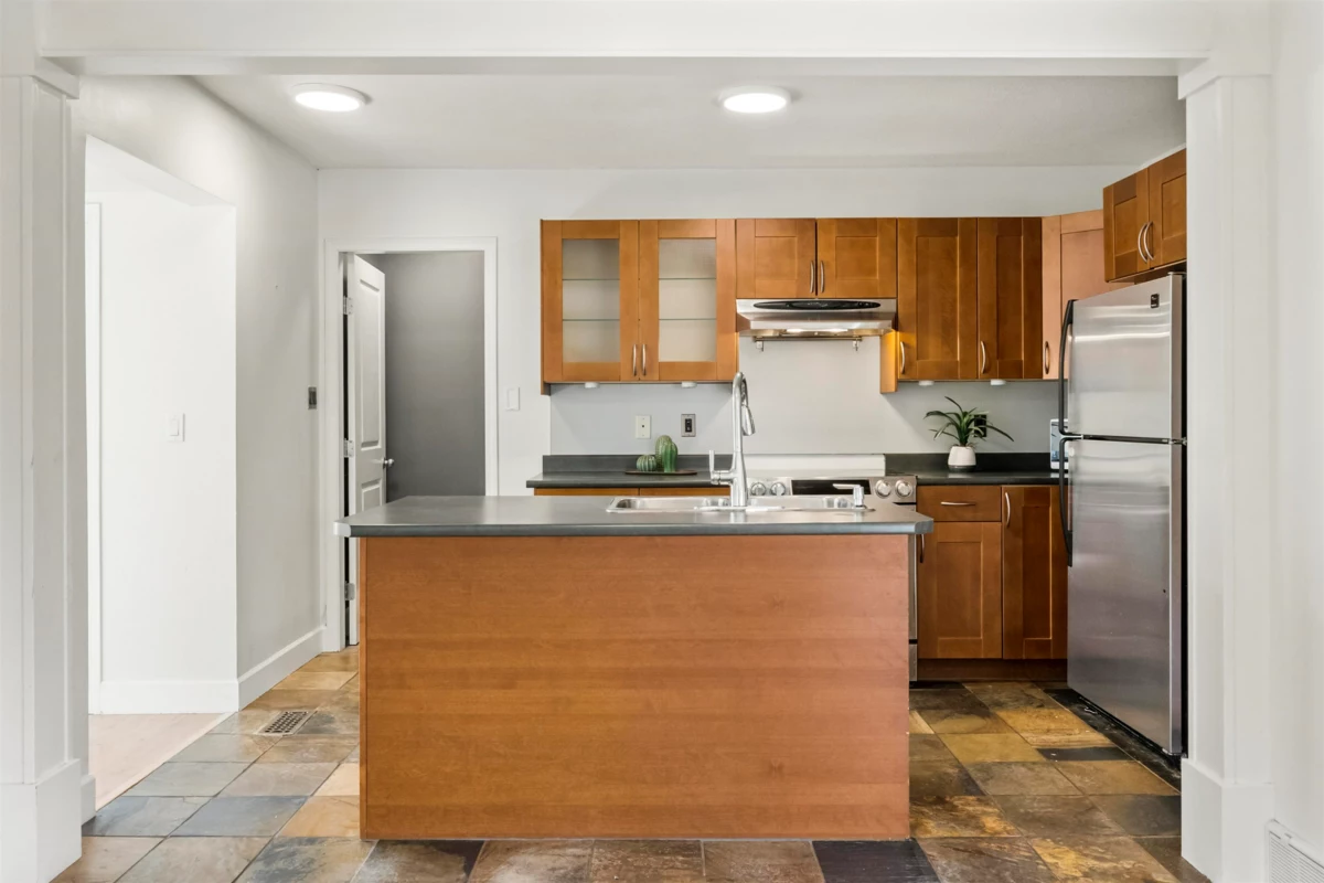 Primary Bedroom Photo of 2827 Cambridge Street, Abbotsford, BC