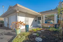 17 12049 217 Street, Maple Ridge, BC