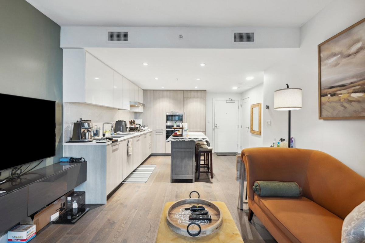 Breakfast Nook Photo of 911 8199 Capstan Way, Richmond, BC