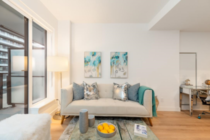 901 7977 Lansdowne Road, Richmond, BC, Richmond — Apartment/Condo for sale