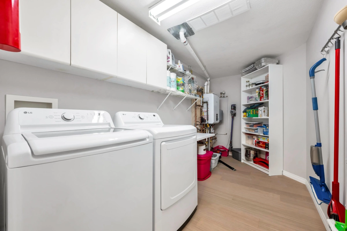 Garage Interior Photo of 43 34250 Hazelwood Avenue, Abbotsford, BC