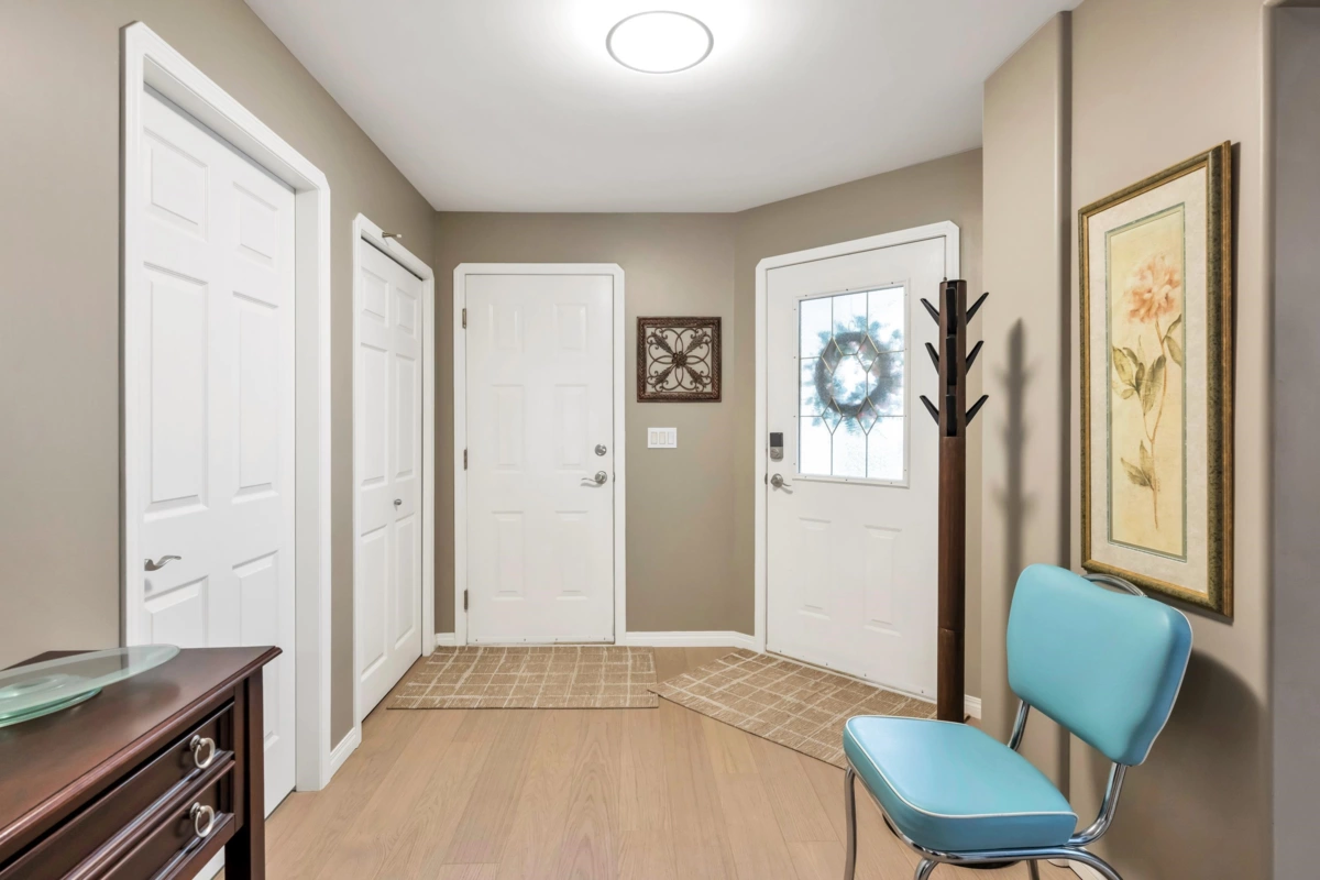 Guest Bathroom Photo of 43 34250 Hazelwood Avenue, Abbotsford, BC