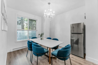 Kitchen Photo of 134 9718 161a Street, Surrey, BC