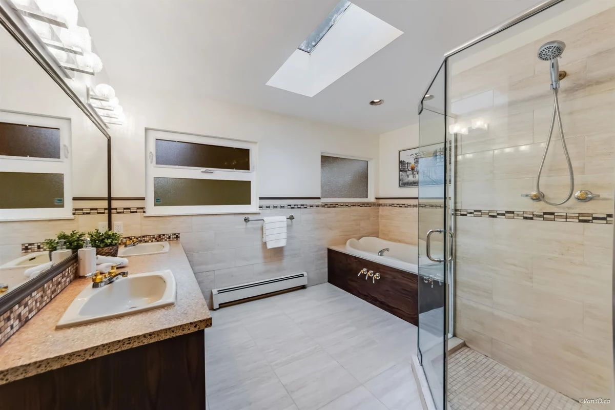 Entry Foyer Photo of 6602 Lambert Crescent, Delta, BC