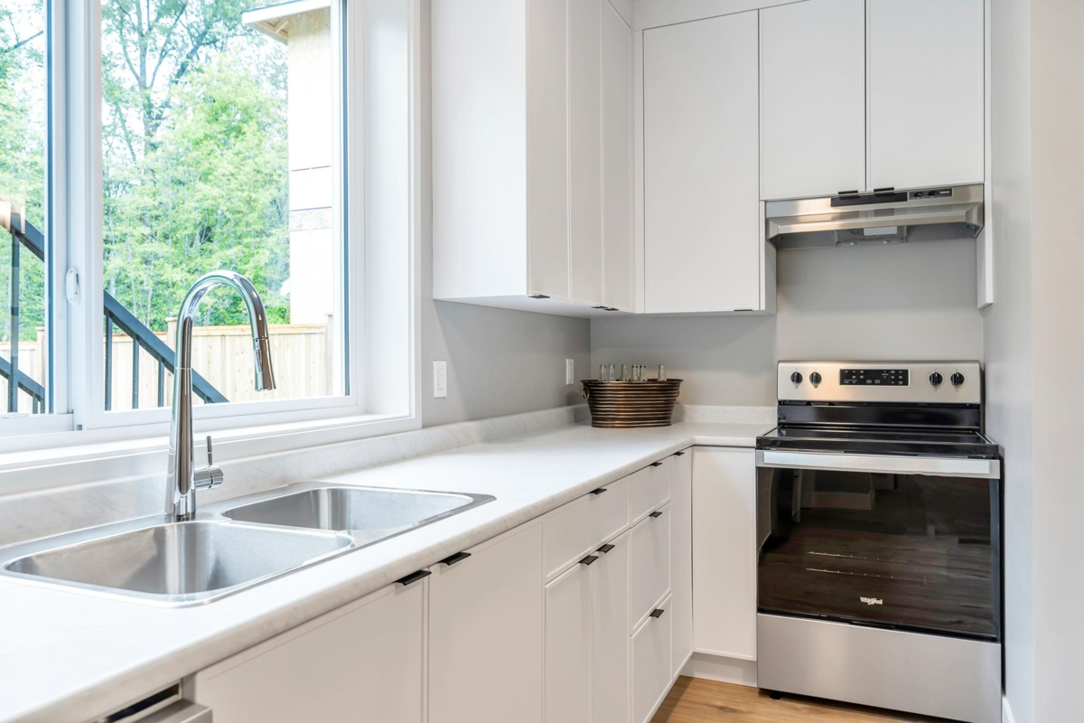 Swimming Pool Photo of 24417 Jenewein Drive, Maple Ridge, BC