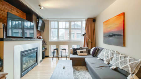 Kitchen Photo of 306 1072 Hamilton Street, Vancouver, BC
