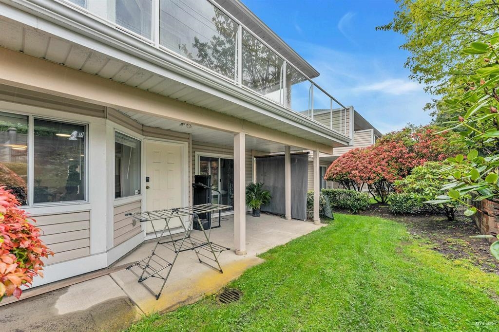 Staircase Photo of 104 9310 King George Boulevard, Surrey, BC