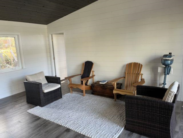 Walk-In Closet Photo of 8444 West Sakinaw Lakeshore Way, Pender Harbour, BC