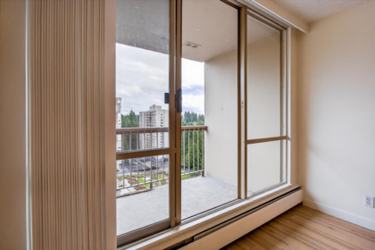 Hallway Photo of 1306 2016 Fullerton Avenue, North Vancouver, BC