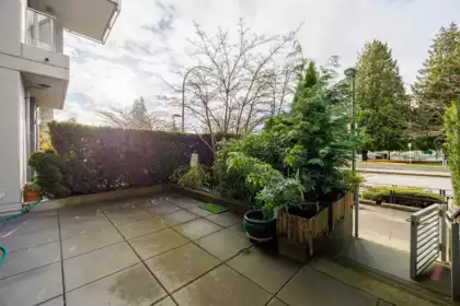 Kitchen Island Photo of 6590 Nelson Avenue, Burnaby, BC