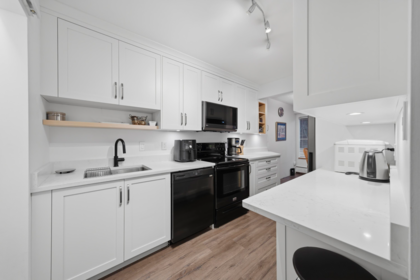 212 2620 Fromme Road, North Vancouver, BC