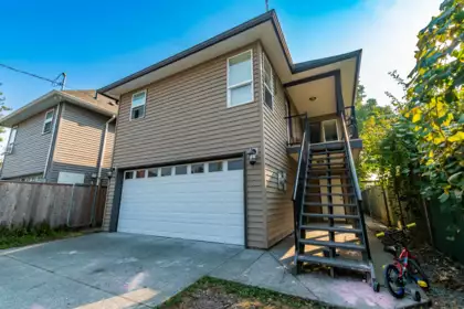 Aerial View of 46151 Third Avenue, Chilliwack, BC