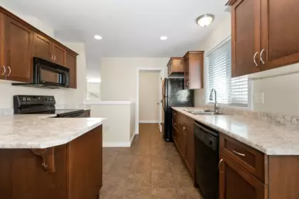 46151 Third Avenue, Chilliwack, BC, Chilliwack Proper East — 6 bed single family residence for sale