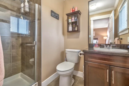 Powder Room Photo of 22787 Reid Avenue, Maple Ridge, BC