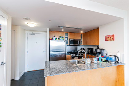 1005 7555 Alderbridge Way, Richmond, BC
