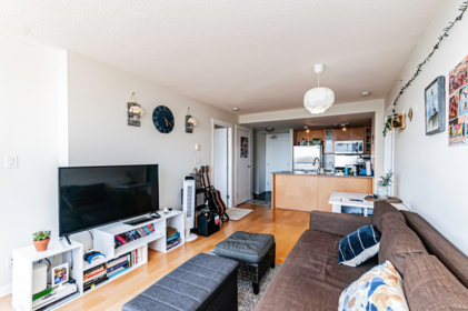 Guest Bathroom Photo of 1005 7555 Alderbridge Way, Richmond, BC