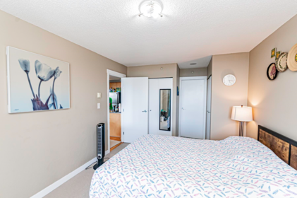 Primary Bathroom Photo of 1005 7555 Alderbridge Way, Richmond, BC