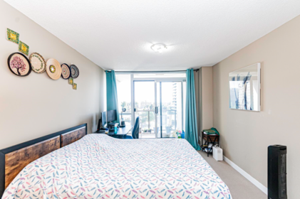 Walk-In Closet Photo of 1005 7555 Alderbridge Way, Richmond, BC