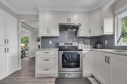Kitchen Island Photo of 31643 Pinnacle Place, Abbotsford, BC