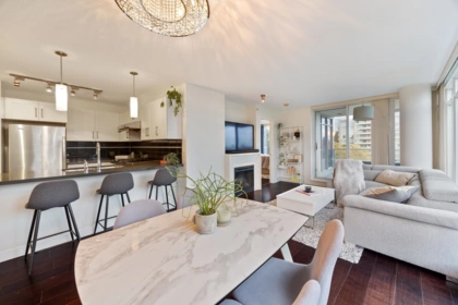 907 7090 Edmonds Street, Burnaby, BC, Burnaby — Apartment/Condo for sale