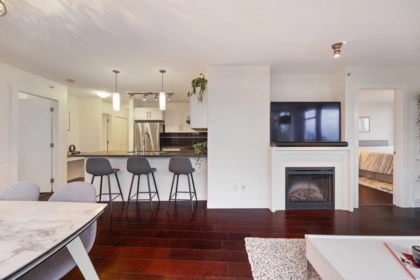 907 7090 Edmonds Street, Burnaby, BC, Burnaby — Apartment/Condo for sale