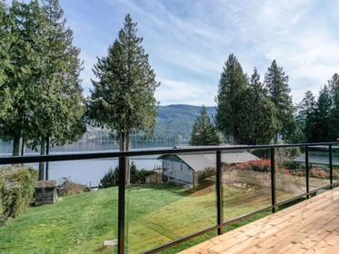 6176 Gale Avenue, Sechelt, BC, Sechelt — Single Family Residence for sale