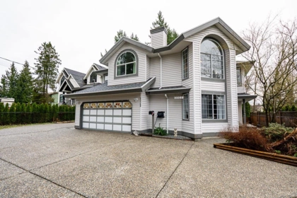 Living Room Photo of 23368 124 Avenue, Maple Ridge, BC
