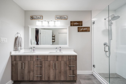 Powder Room Photo of 23368 124 Avenue, Maple Ridge, BC