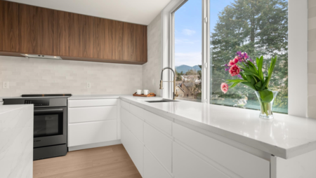 Bedroom 3 Photo of 401 475 13th Street, West Vancouver, BC