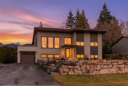 40298 Ayr Drive, Squamish, BC, Paradise Valley — 4 bed single family residence for sale