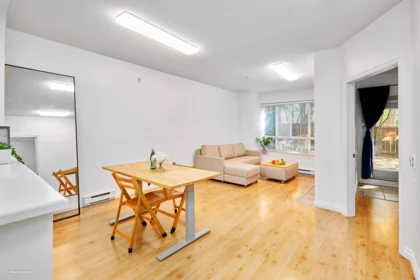 111 6833 Village Green, Burnaby, BC, Highgate — 1 bed apartment/condo for sale