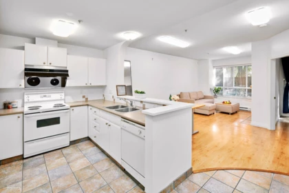 111 6833 Village Green, Burnaby, BC