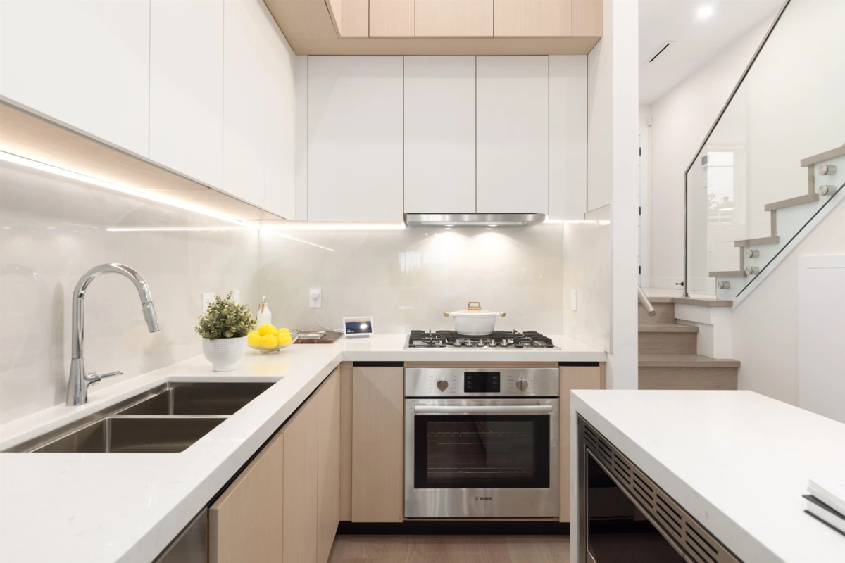 Kitchen Island Photo of 102 914 Rochester Avenue, Coquitlam, BC