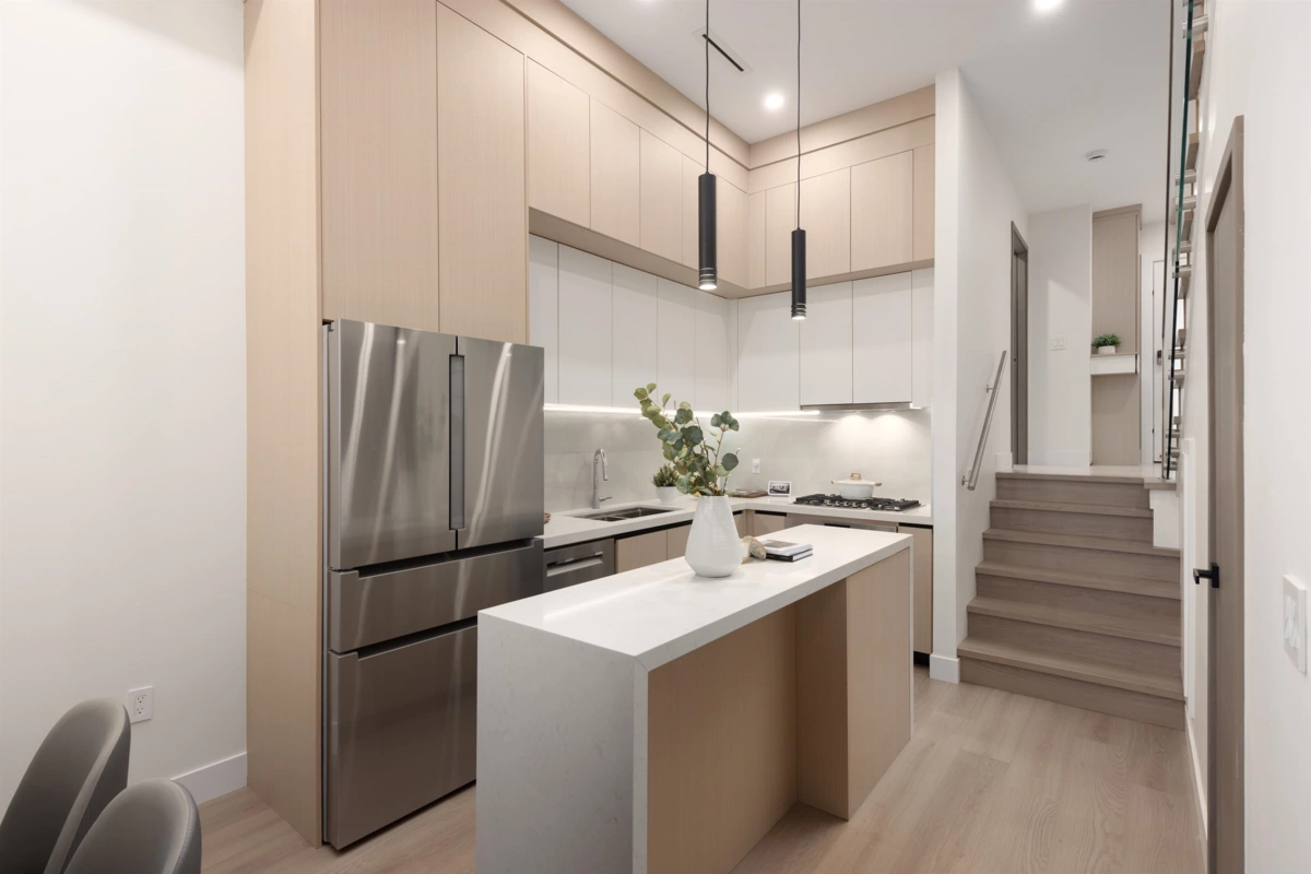 Kitchen Photo of 102 914 Rochester Avenue, Coquitlam, BC