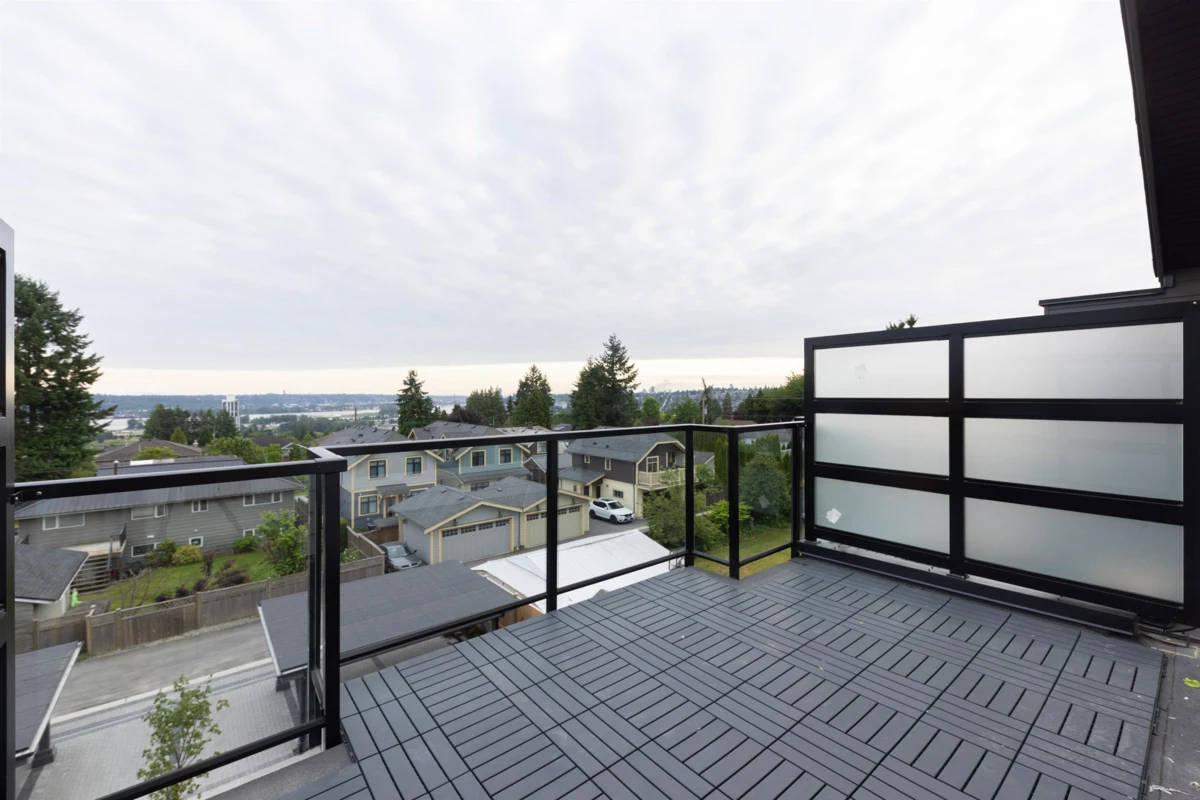 Mudroom Photo of 102 914 Rochester Avenue, Coquitlam, BC